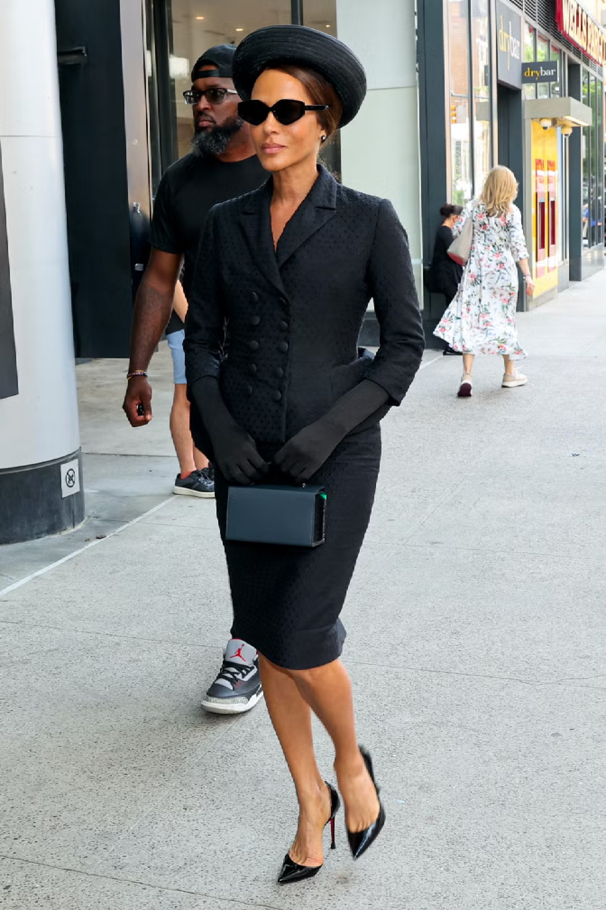 hourglass suit jacket | as seen on nicole ari parker in "and just like that"