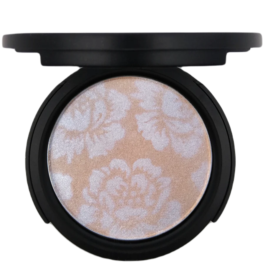 ethereal beauty powder in edwardian era